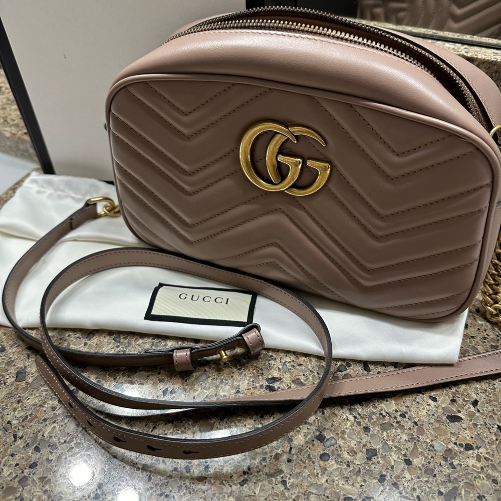 ⚡️⚡️⚡️LIGHTNING DEAL 💕GUCCI GG Marmont chain shoulder bag- dusty pink